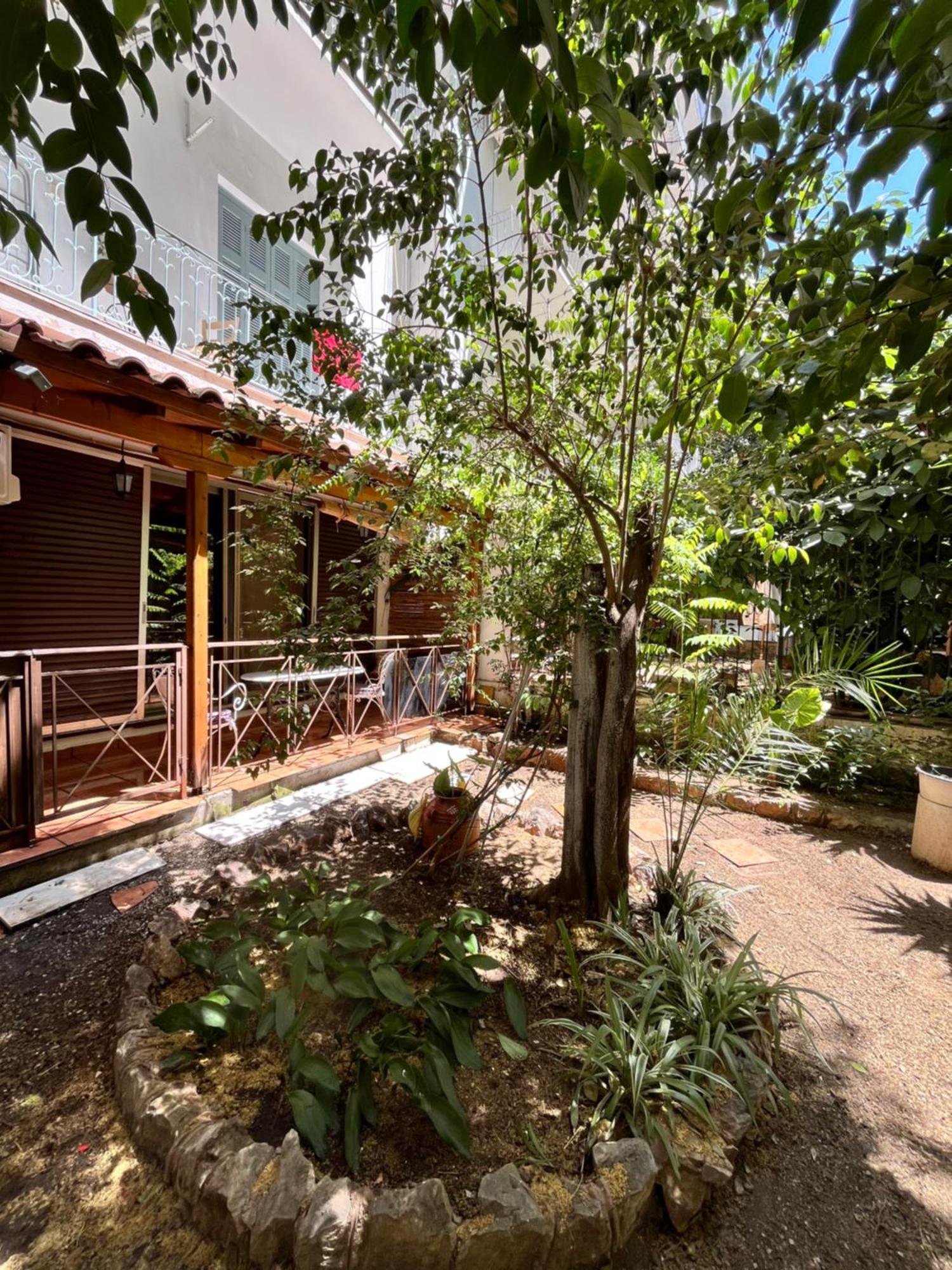 Quiet Apartment With Garden View In Kolonaki Афины Экстерьер фото