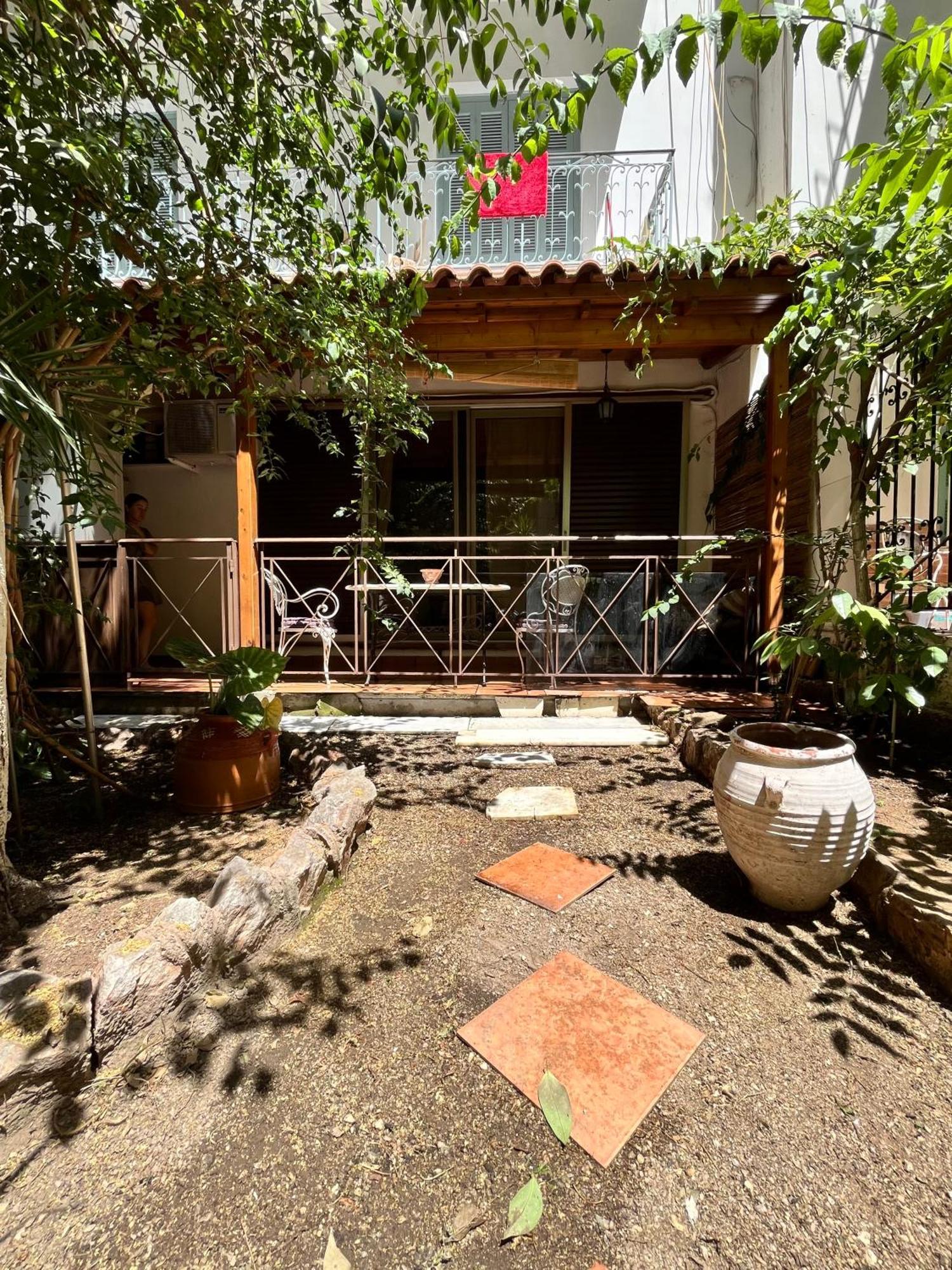 Quiet Apartment With Garden View In Kolonaki Афины Экстерьер фото